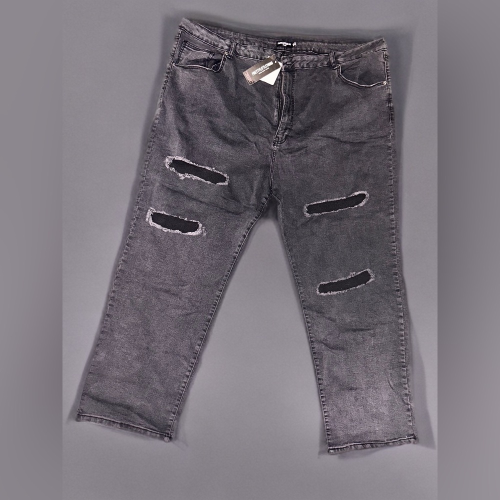 PrettyLittleThing Charcoal Distressed Jeans